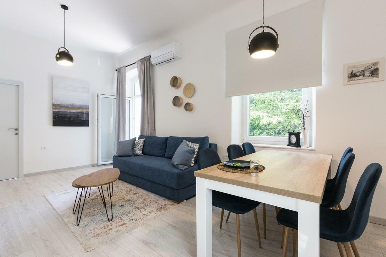 *** Lounge Terrace Apartment With The Harbour View / City Centre *** Pula Buitenkant foto