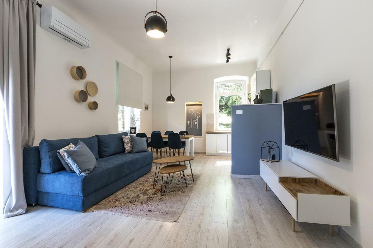 *** Lounge Terrace Apartment With The Harbour View / City Centre *** Pula Buitenkant foto