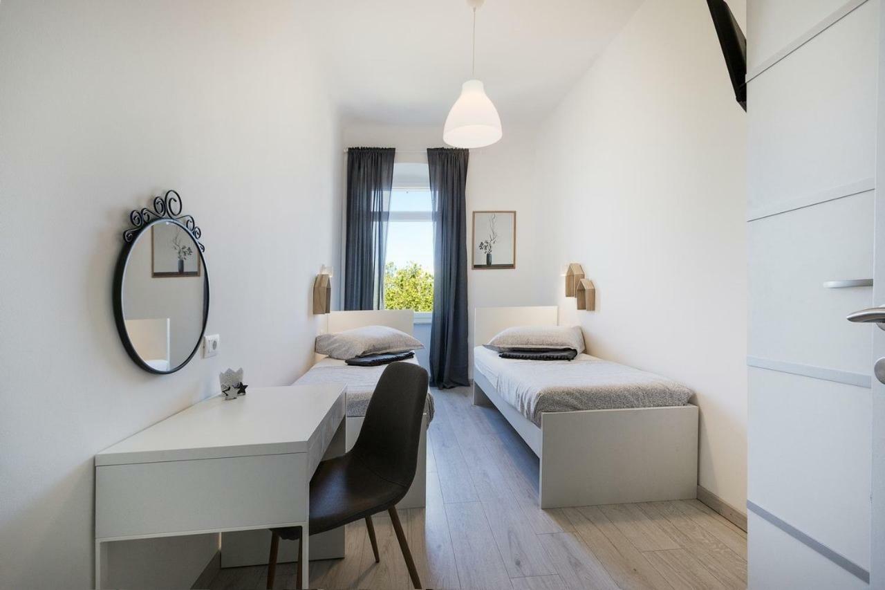 *** Lounge Terrace Apartment With The Harbour View / City Centre *** Pula Buitenkant foto